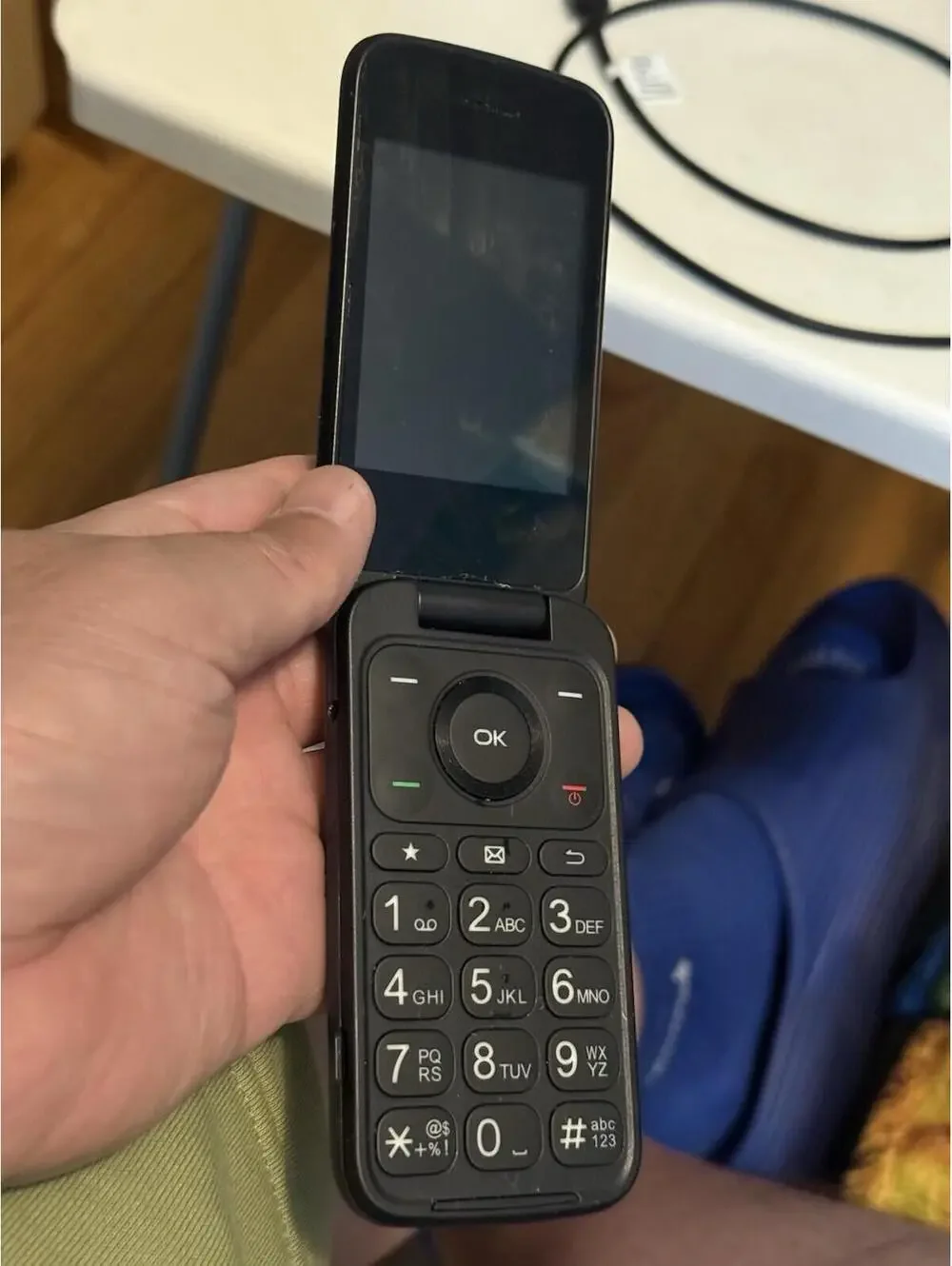 TCL Flip Pro 4056S Verizon 4G LTE KaiOS 3.0 Black Flip Phone